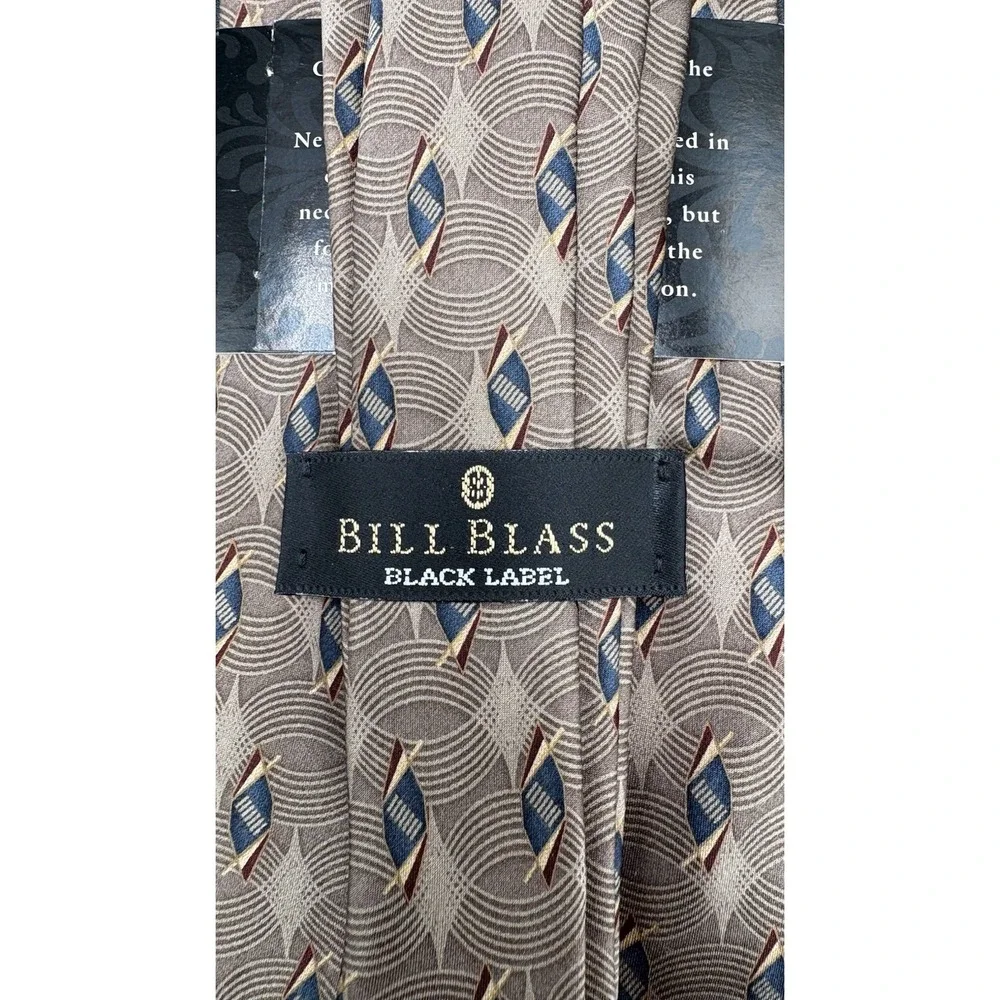 Mens Tie Bill Blass SILK 100% Brown Black Geometric 4